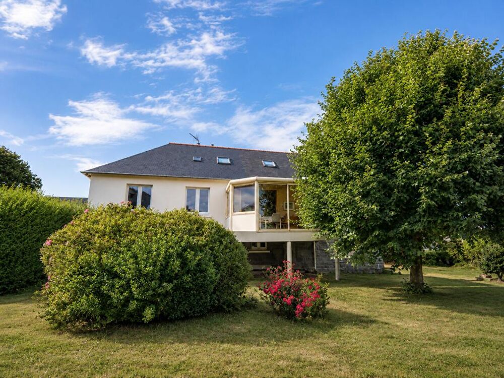 Le Foeil Grande maison, studio, atelier et terrain constructible