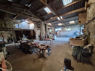  Remise / Grange � vendre 2 pi�ces 202 m� Saint savinien