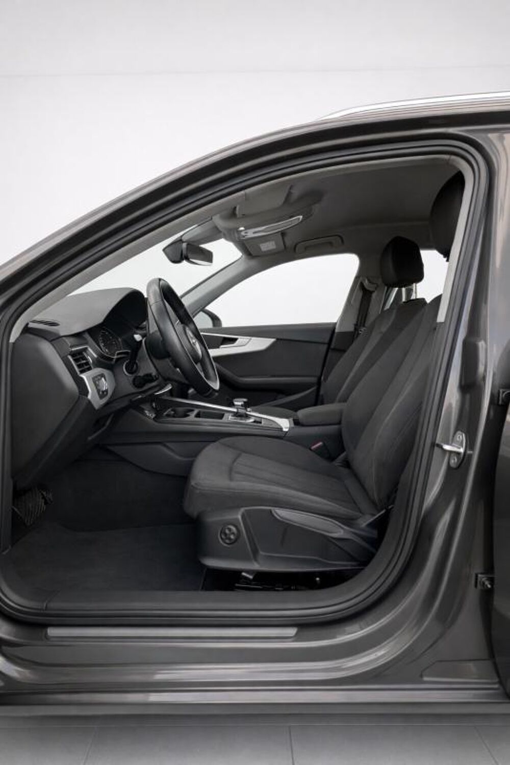 A4 1&deg; Main / 2l TDI 136cv Business Line Mild Hybrid S-Tronic7 B 2020 occasion 60430 Abbecourt