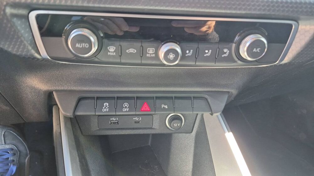 A1 1.0 TFSI 116 S-Tronic 7 Business - Automatique 2019 occasion 13430 Eyguieres