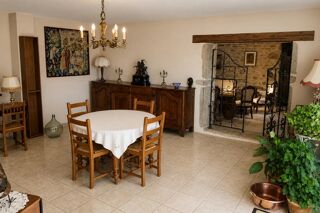  Propriété/château à vendre 6 pièces 210 m²