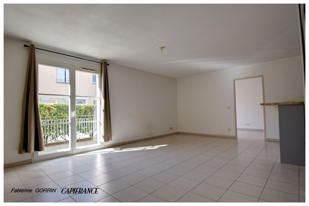 Vente Appartement Appartement à vendre 2 pièces PERIGNY (17) Appartement en RDC avec terrasse privative close, place de parking sécurisé et local Perigny