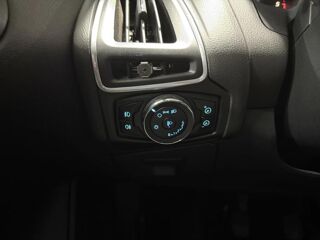 Focus III Hatchback 1.6 TDCI FAP S&S 95 cv TREND 2012 occasion 85190 Venansault
