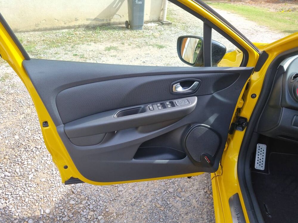 Clio RS IV 1.6 Turbo 220 EDC6 Trophy - Automatique 2017 occasion 42410 Chavanay