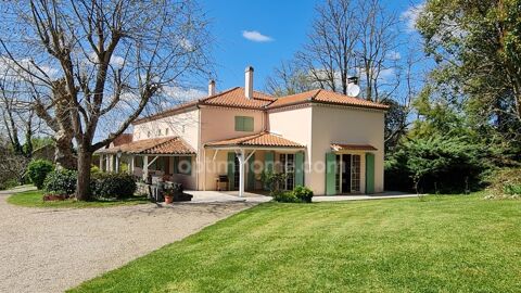   MAISON DE CARACTERE AVEC DEPENDANCES LEDAT (47) Maison - 7 pi�ce(s) - 280 m�