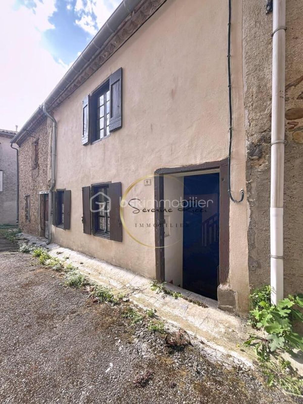 MAISON DE VILLAGE A RENOVER
