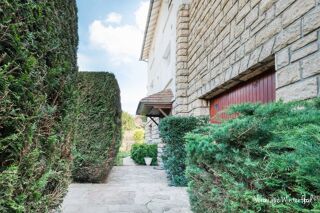  Maison  vendre 10 pices 300 m