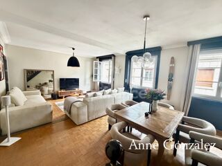 Vente Appartement ORLEANS Coeur de ville entre la place du Martroi et la gare dans une rue calme et prisée, à vendre superbe appartement T4 avec c Orleans