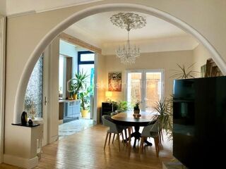  Propri�t�/ch�teau � vendre 7 pi�ces 220 m�