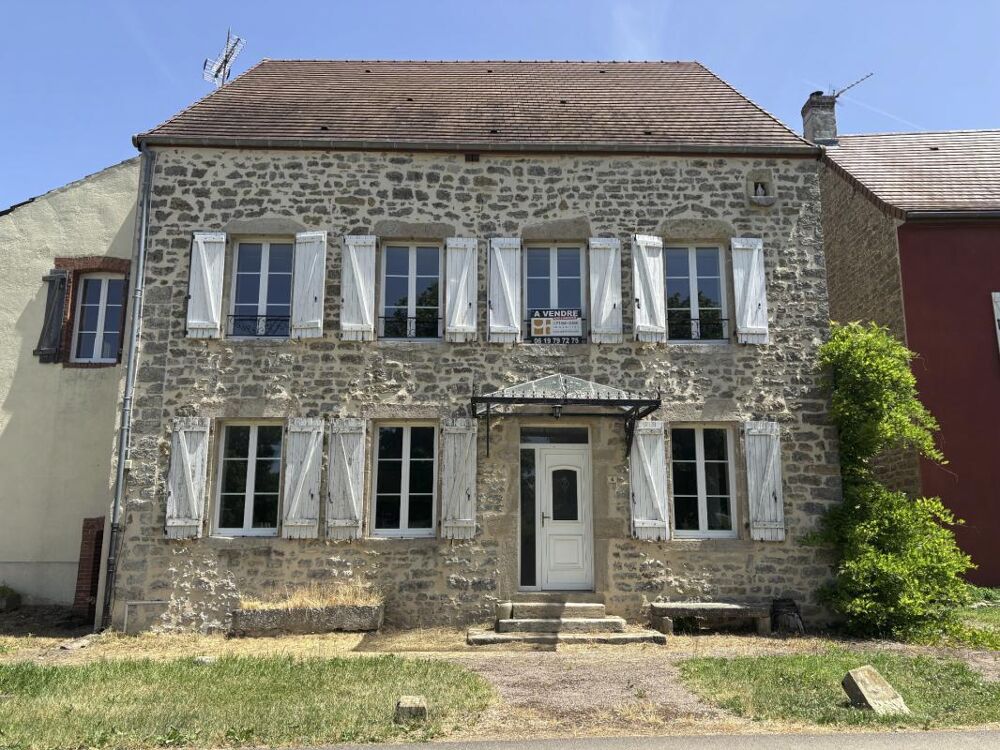 Maison 8 pièces 248 m² · à Vitteaux · 248 m² · 220 000 €