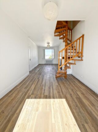  Appartement à louer 3 pièces 75 m²