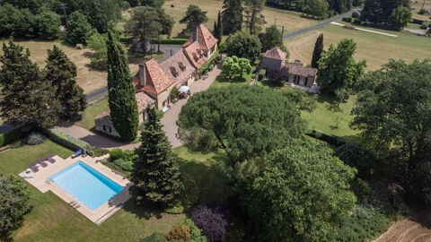   24150 Charmant Domaine , +/-392m2, 10 ch,  dépendance , piscine, +/-13ha Maison - 15 + pièce(s) - 392 m²