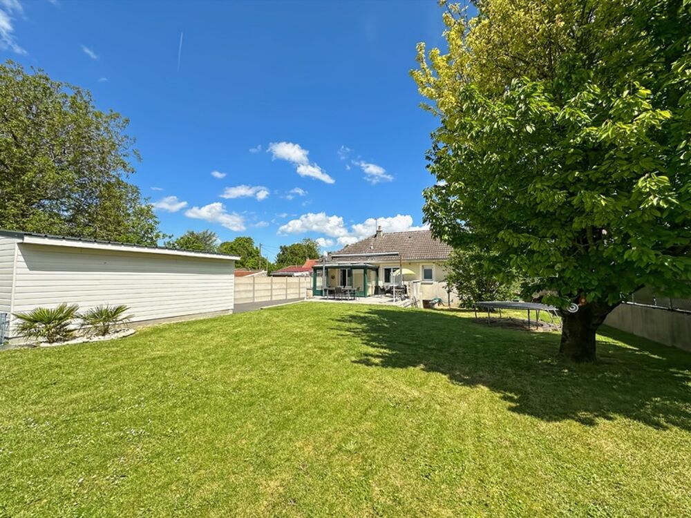 Vente Maison AUFFERVILLE (77) Maison plain-pied 4P de 105 m2 sur sous-sol total. Terrain 1 096 m2 Aufferville