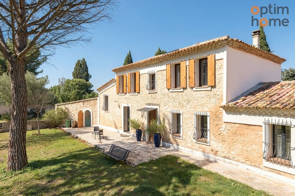 Bien rare à Aix-en-Provence  Mas 277 m² avec piscine sur 7 880 m² de terrain
