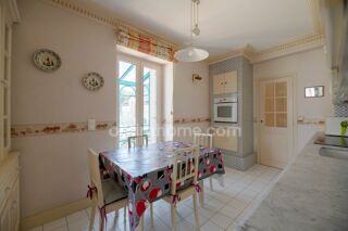  Propri�t�/ch�teau � vendre 8 pi�ces 223 m�