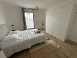  Appartement à louer 4 pièces 153 m²