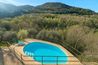  Villa  vendre 6 pices 140 m