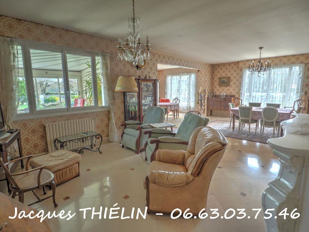 Vente Maison Au coeur de Longué-Jumelles volumes remarquables et parc arboré pour cette propriété d'exception Longue jumelles