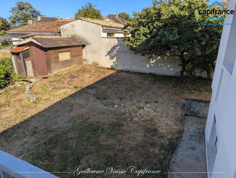 Location Maison Maison à louer VOUILLE - 5 Pièces 107 m² - Garage Vouille
