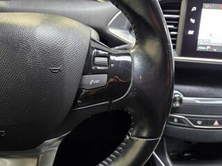 308 1.2 PURETECH 130 ALLURE 2018 occasion 35520 La Chapelle Des Fougeretz