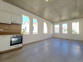  Appartement à louer 2 pièces 45 m²