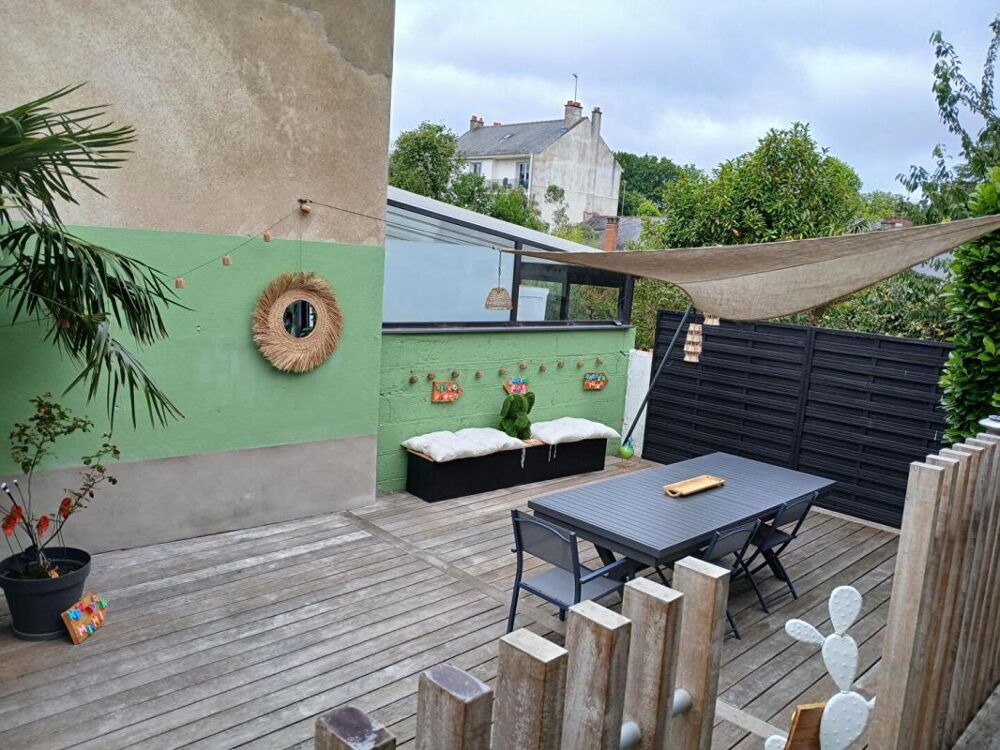 Nantes - Saint Félix dans une rue au calme, jolie maison familiale traversante, très lumineuse