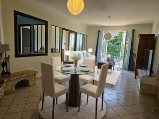  Villa  vendre 8 pices 200 m