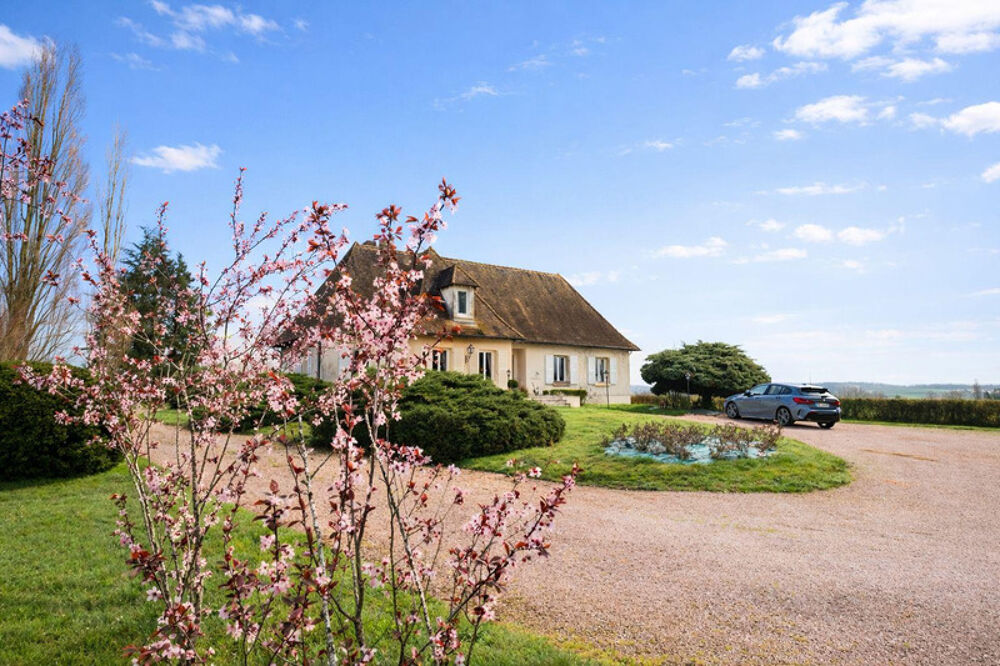 Maison à vendre 7 pièces proche de PARAY LE MONIAL (71)