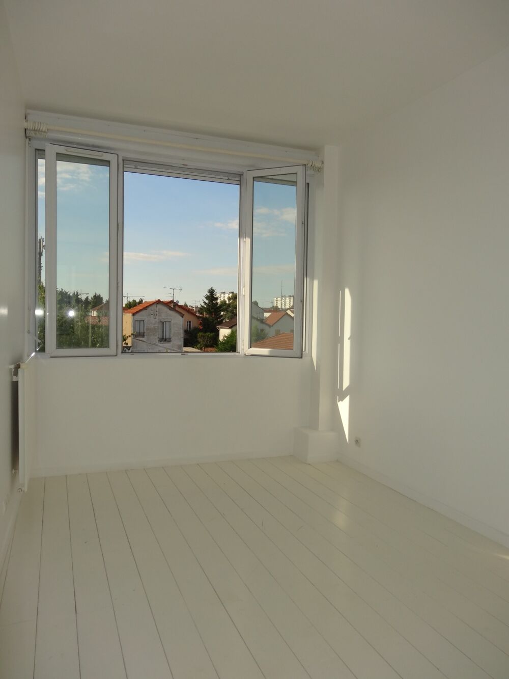 Vente Appartement Coup de cœur Appartement de 110 m² - Séjour de 45 m², suite parentale et stationnement Romainville