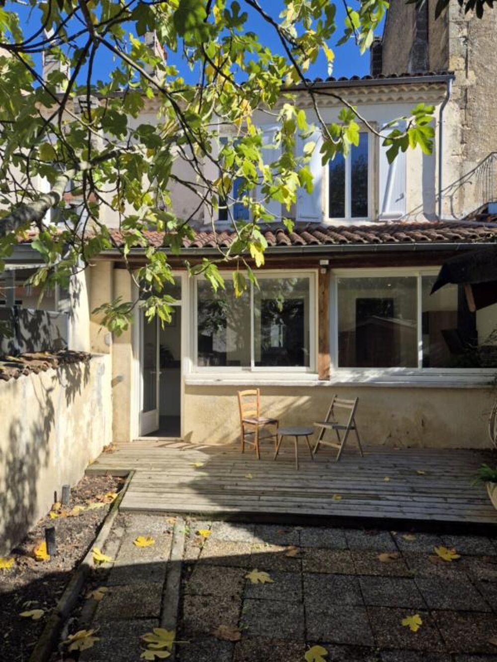 Vente Maison Condom centre ville : le charme de la pierre, le confort d'une maison rénovée et le plaisir d'un espace extérieur Condom