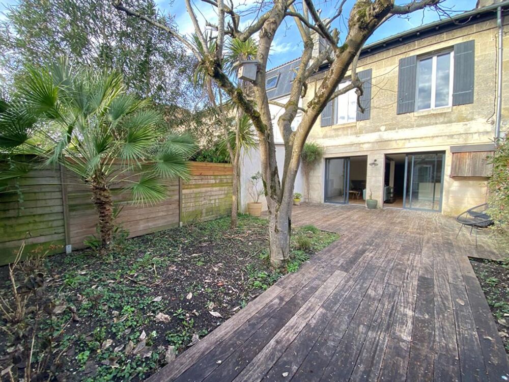 Dans quartier recherché, charmante échoppe entièrement rénovée avec joli jardin proche commodités