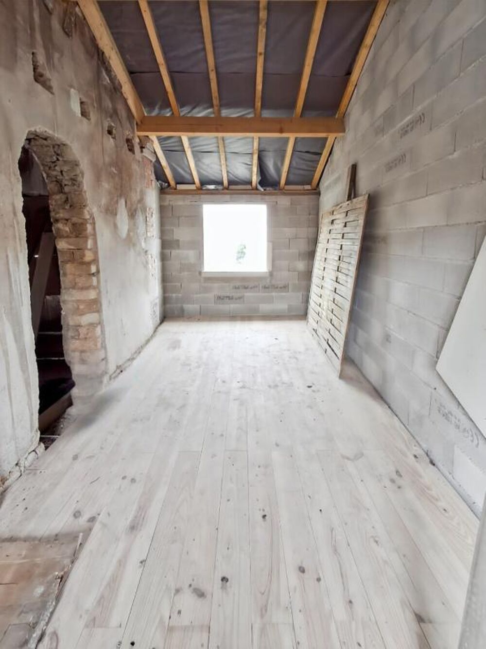 Vente Immeuble Bâtiment de caractère à aménager ? 130 m² ? Terrain 195 m² Chalons en champagne
