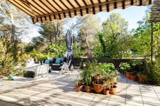  Propri�t�/ch�teau � vendre 8 pi�ces 220 m�