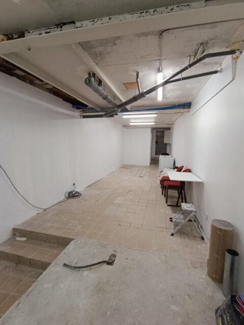   CHAMBERY - MURS COMMERCIAUX LIBRES, Local commercial 50m² 