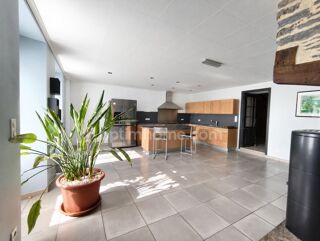  Maison à vendre 10 pièces 240 m²