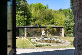  Propriété/château à vendre 8 pièces 270 m²