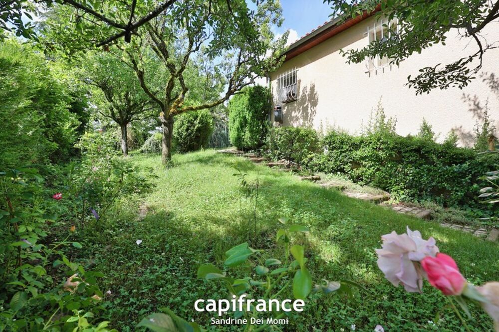 Vente Maison CHARBONNIERES LES BAINS - Maison de 77m² + sous-sol de 77m² édifiée sur une parcelle de 800m² Charbonnieres les bains