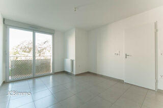  Appartement à louer 2 pièces 37 m²