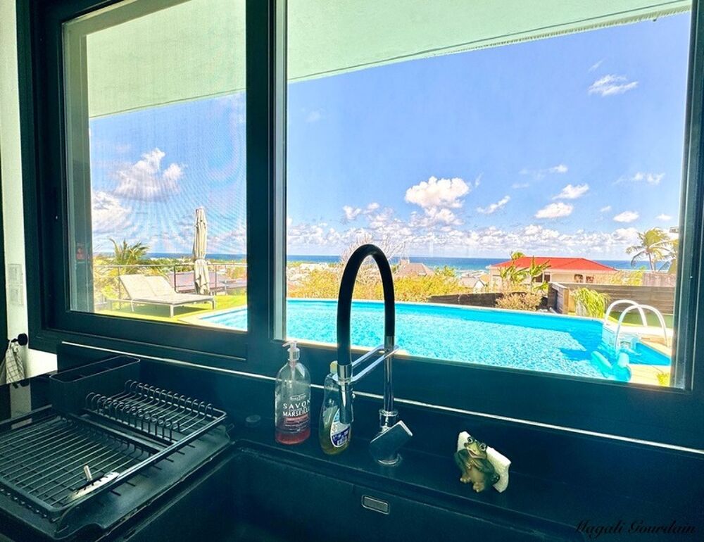 � vendre  Propri�t�/ch�teau Sainte-Anne (97180)