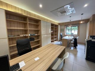  Immeuble à vendre 2 pièces 163 m²
