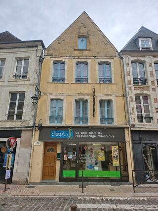  Immeuble à vendre 7 pièces 230 m²