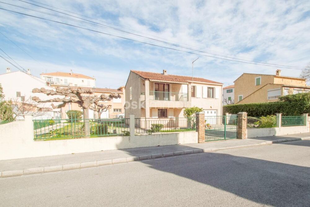Maison individuelle au centre ville au calme