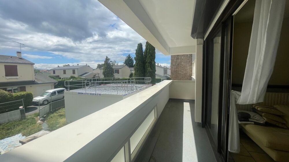 Vente Appartement Appartement à vendre T4, 87 m² avec balcon, parking et cave – Ravalement thermique payé et réalisé Plaisir
