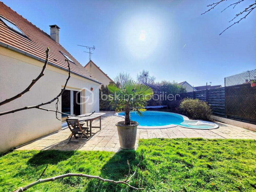 Vente Maison Belle maison familiale av 4 chambres, piscine chauffée et garage Jouars pontchartrain