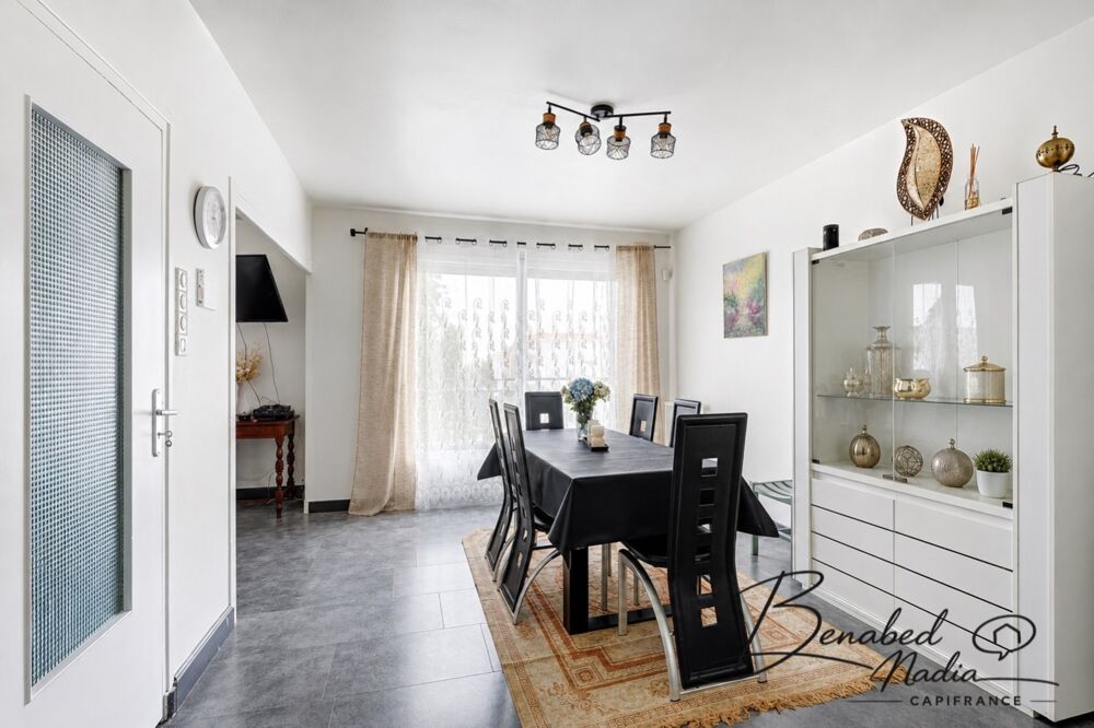 Vente Maison Maison familiale de 150 m² avec beau terrain de plus de 1 000 m² – Quartier Champ Plantier à Feyzin Feyzin