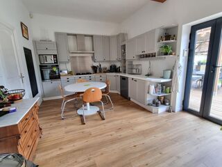  Maison � vendre 8 pi�ces 221 m�