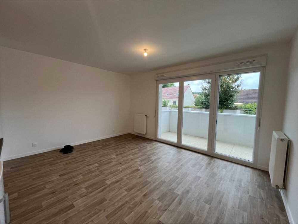 Location Appartement T1 avec balcon à EPONE Epone