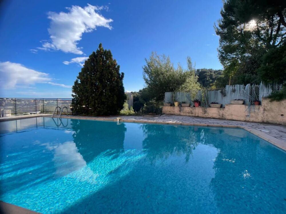 Vente Maison Grande Maison 6P avec Potentiel à Saint-Laurent-du-Var Saint laurent du var