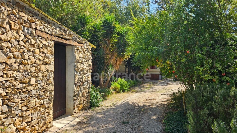 à vendre  Propriété/château Hyères (83400)