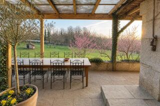  Propriété/château à vendre 13 pièces 360 m²